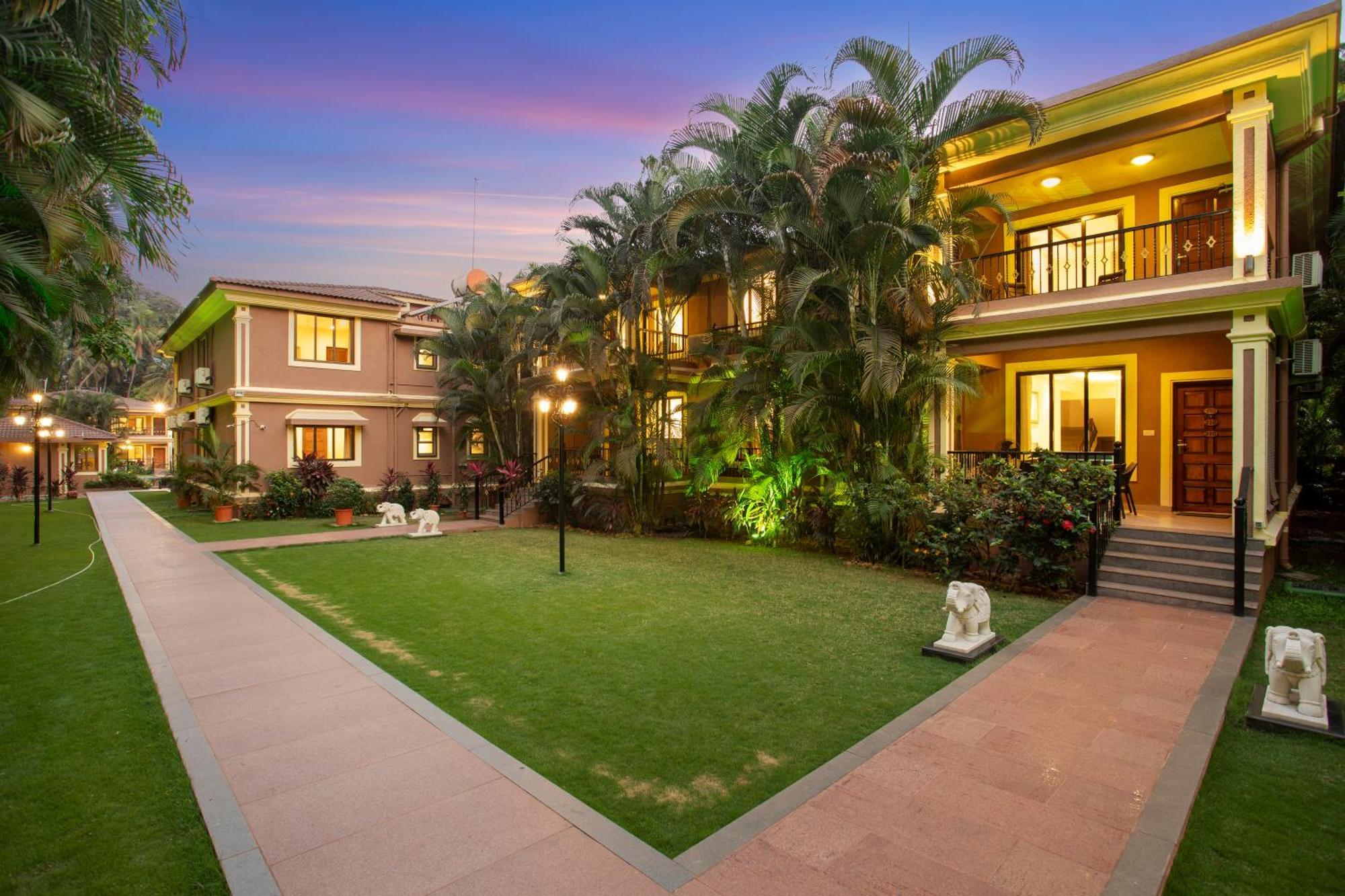 Seashell Suites And Villas- Candolim Goa Esterno foto
