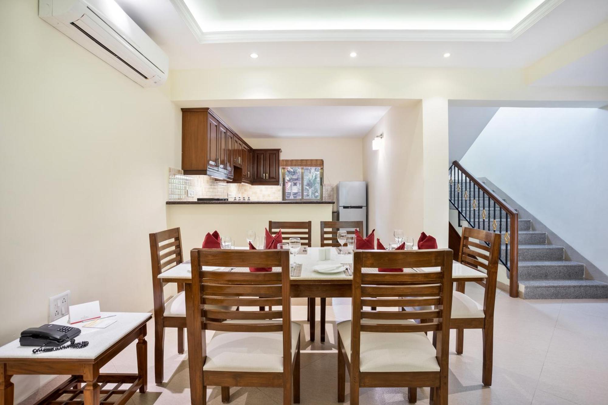 Seashell Suites And Villas- Candolim Goa Esterno foto