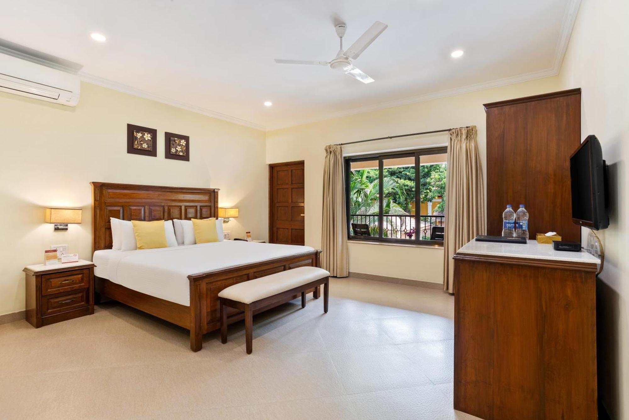 Seashell Suites And Villas- Candolim Goa Esterno foto