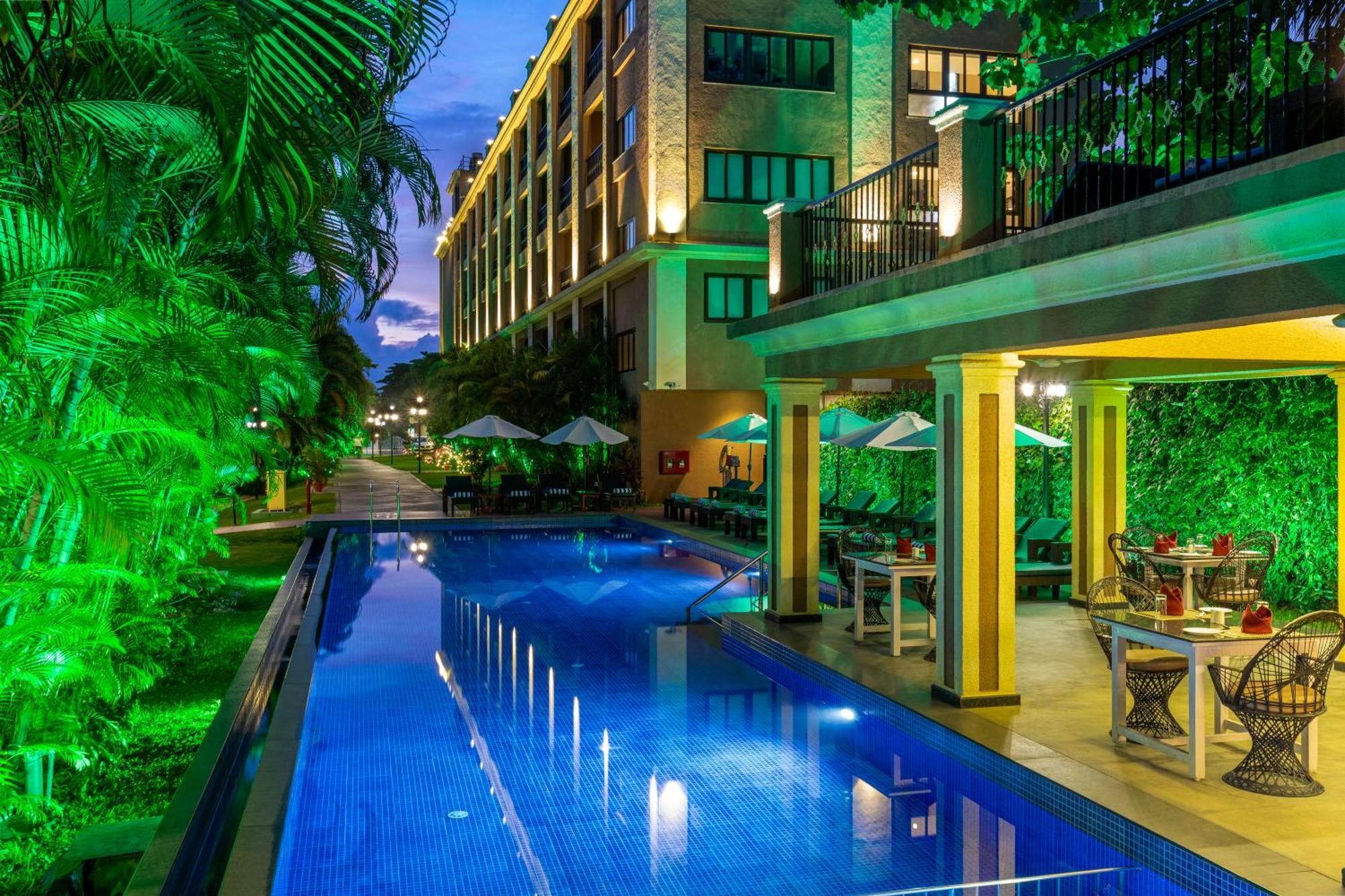 Seashell Suites And Villas- Candolim Goa Esterno foto